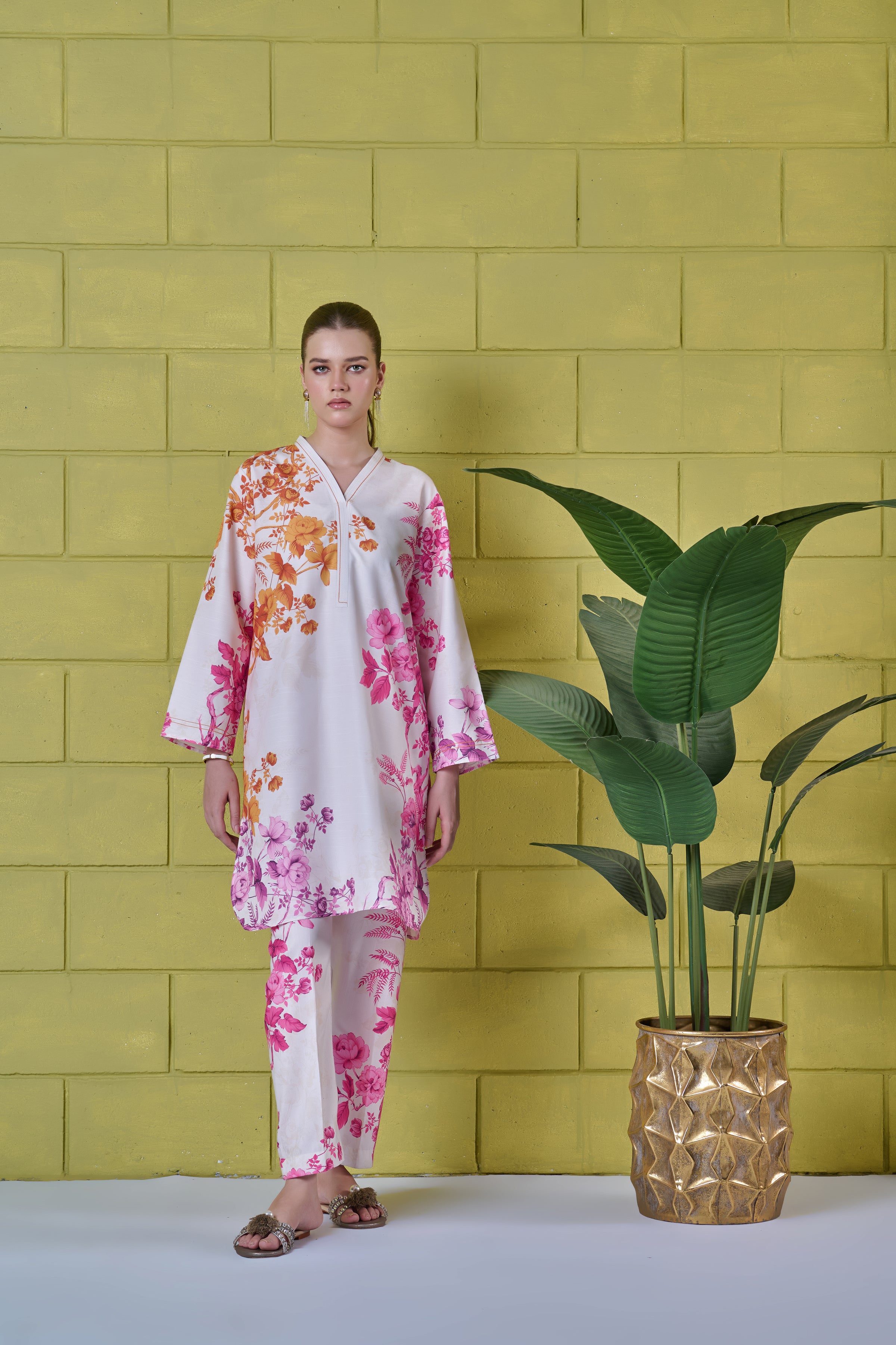 Spring yard - cocoon-pk