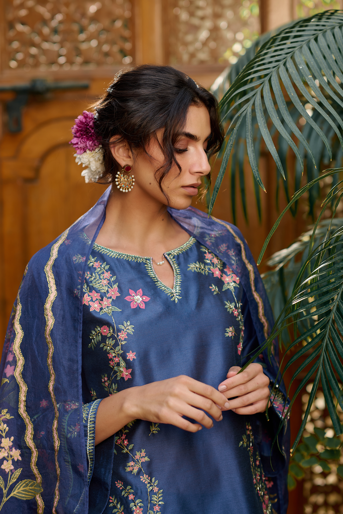 Velvet Dresses Designs in Pakistan: A Complete Style Guide for Modern Women