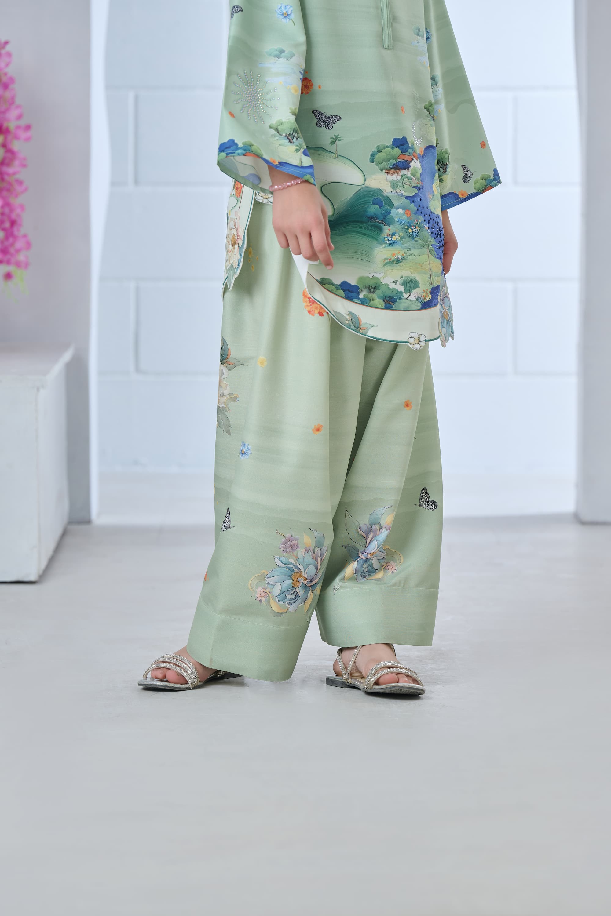 Mini Oriental Escape 2-Piece