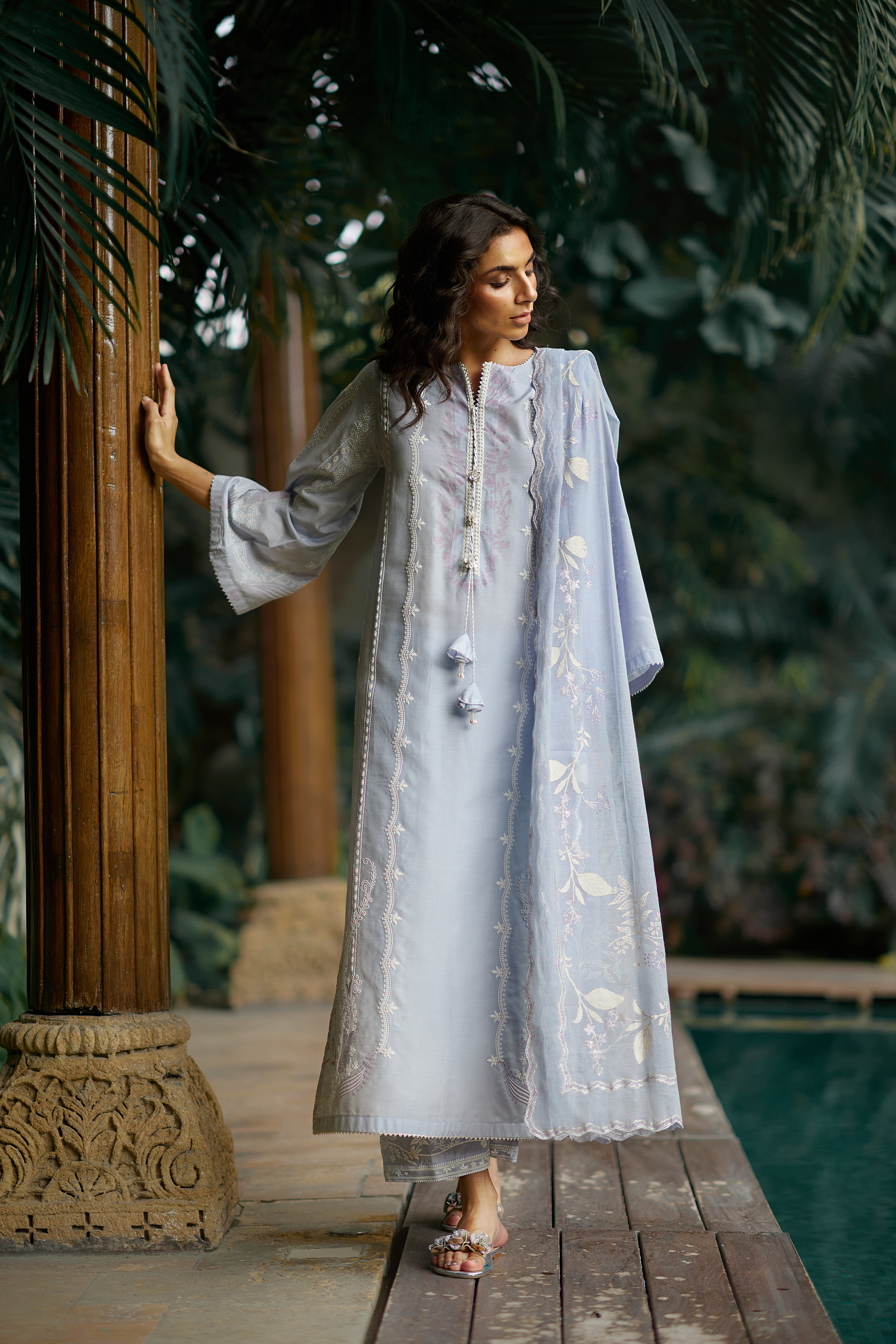 Nael 2-Piece